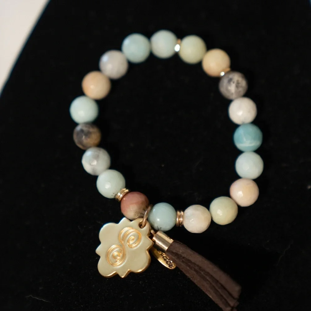 Elegant sandstone Bracelet with Gold Charm - Picture 2 of 2